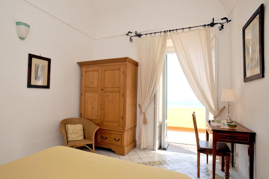 Hotel La Casa Sul Mare بروسيدا الغرفة الصورة